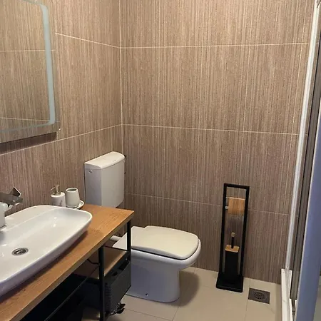 Luxury Julie Vinjerac