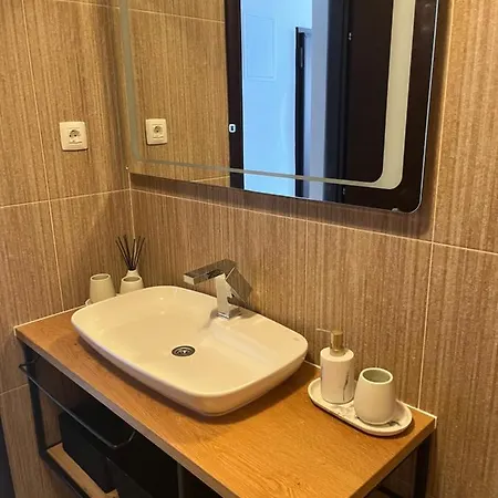 Luxury Julie * Vinjerac