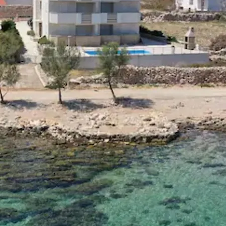 Luxury Julie Appartement Vinjerac